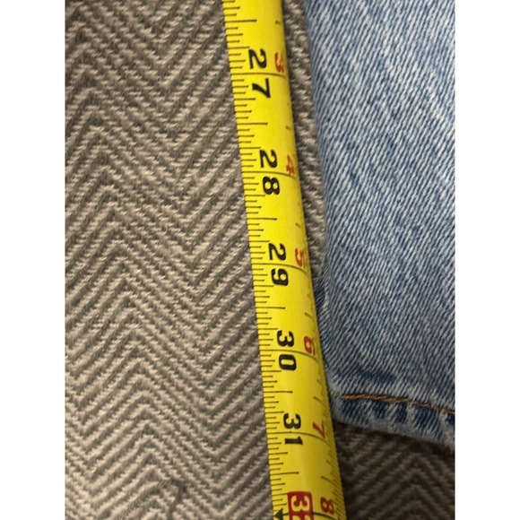 Levi's 501 Jeans Womens Size 28x32 Light Wash Button Fly Distressed Denim - Picture 9 of 9